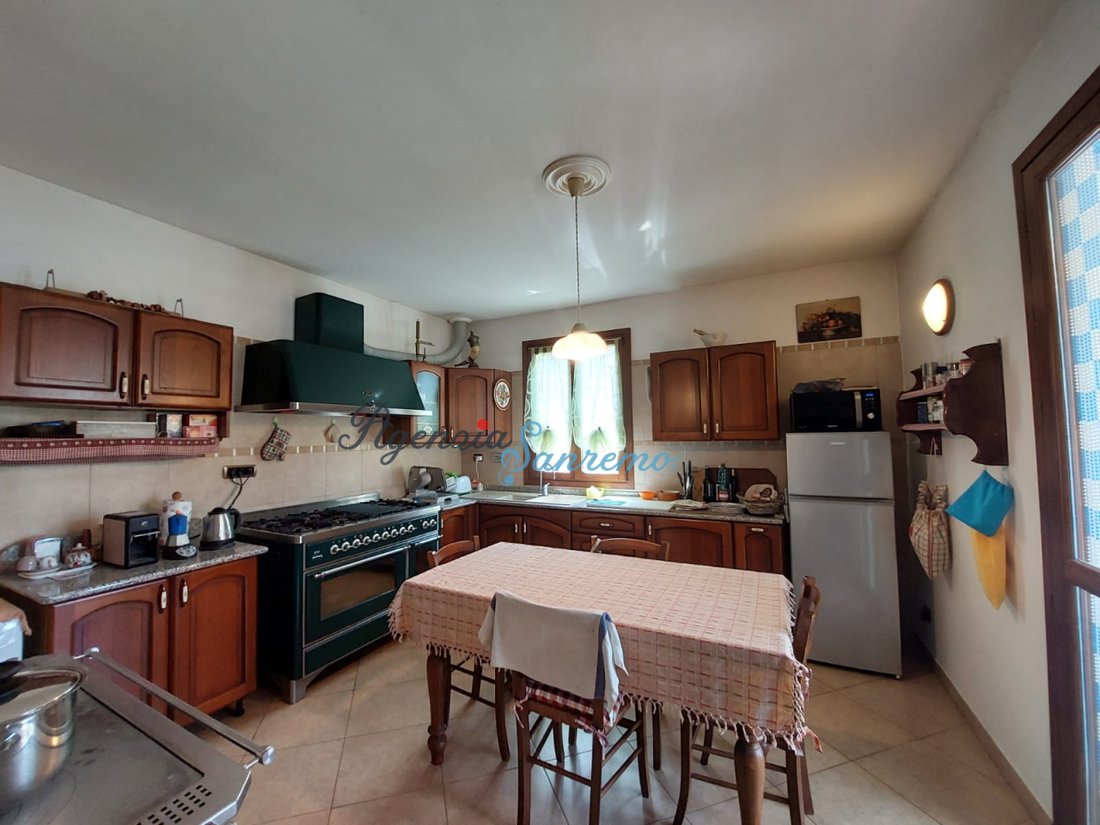 Villa in Bordighera, Liguria, Italy 3 - 14967175