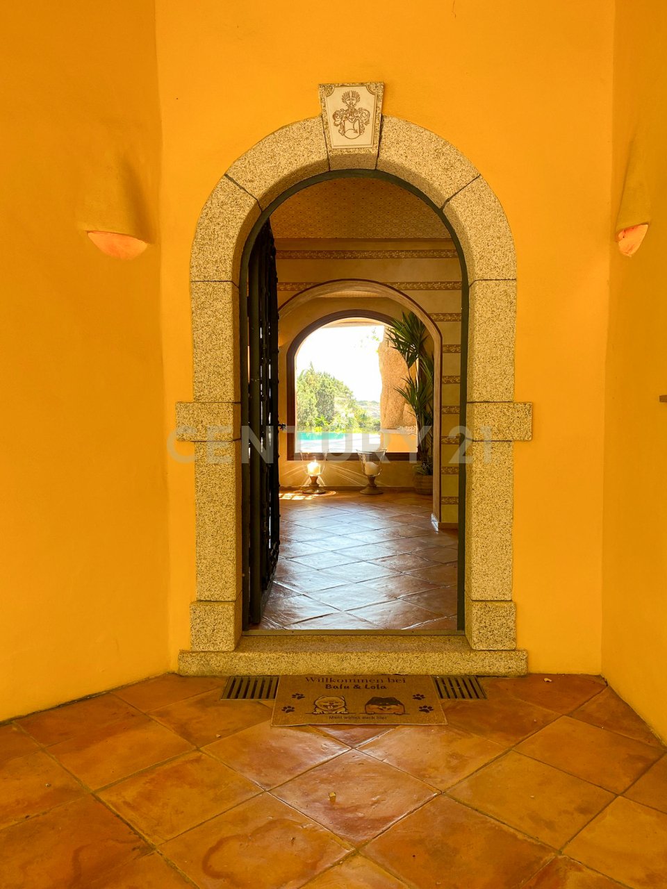 Villa in Aldo Moro Avenue, Olbia, Italy 2 - 16915092