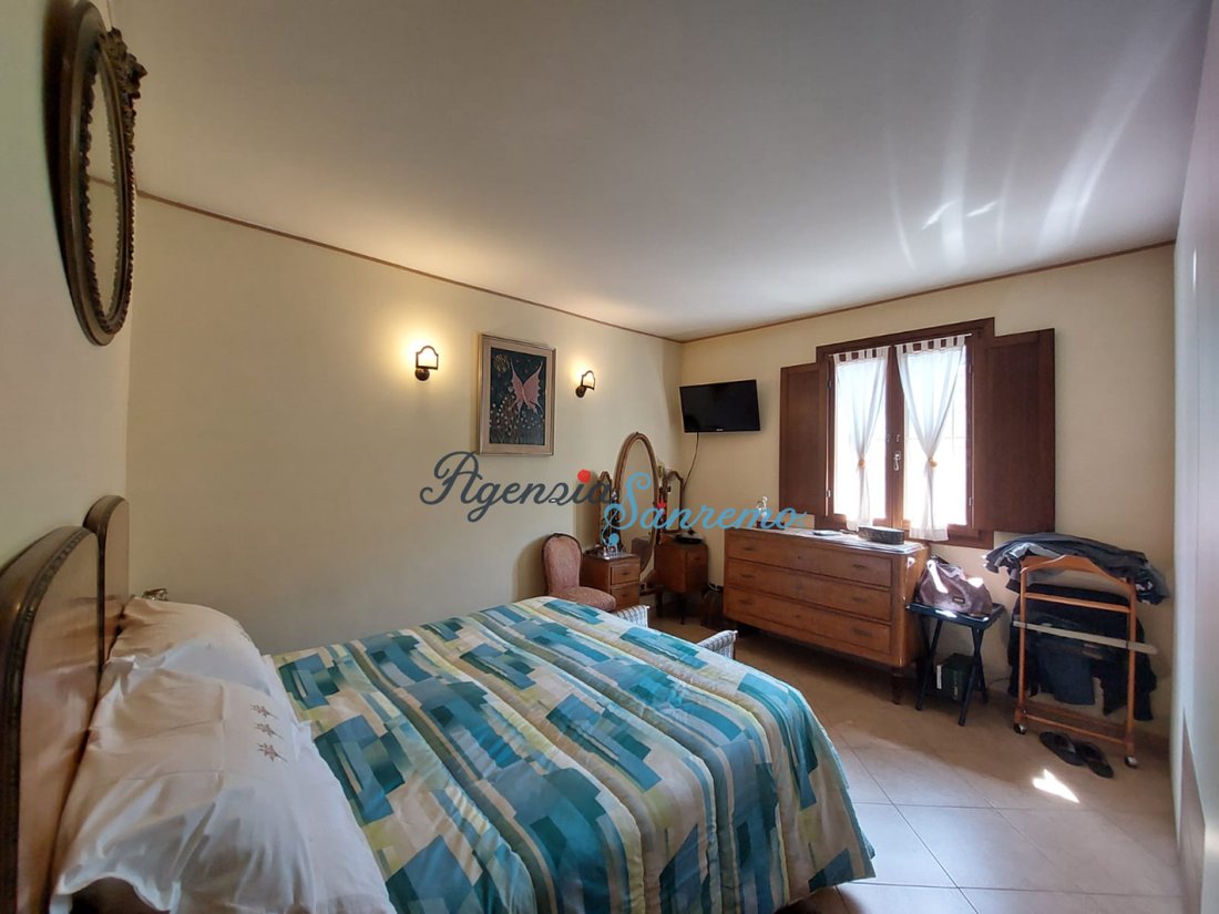 Villa in Bordighera, Liguria, Italy 4 - 14967175