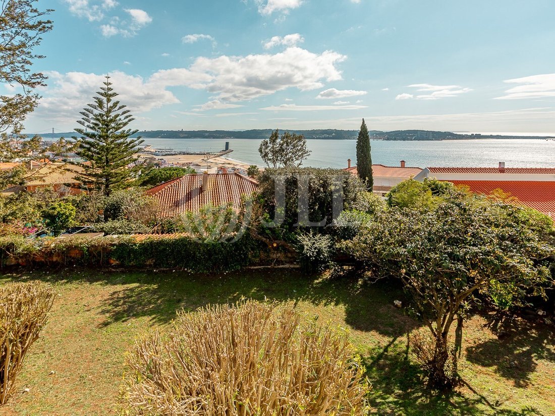 House in Alges, Linda-a-Velha e Cruz Quebrada-Dafundo, Lisbon, Portugal 1 - 13547156