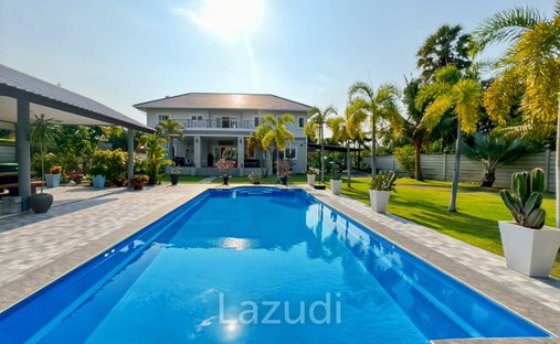 Villa in Cha-am, Phetchaburi, Thailand 1