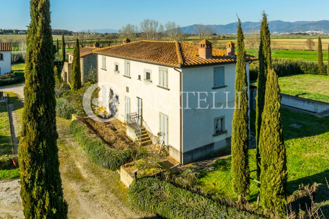 Country House in Fratta-Santa Caterina, Cortona, Tuscany 4 - 15266615