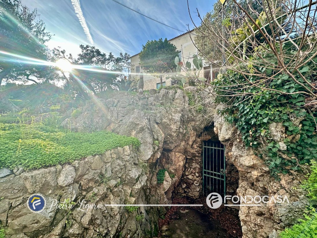 Villa in Borgio Verezzi, Liguria, Italy 4 - 17131676