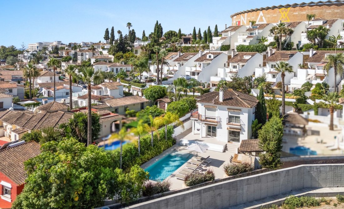 Villa in Marbella, Andalusia, Spain 3 - 17129098