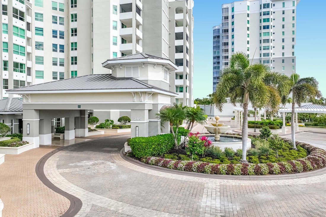 Condo in Bonita Springs, Florida, United States 5 - 17126766