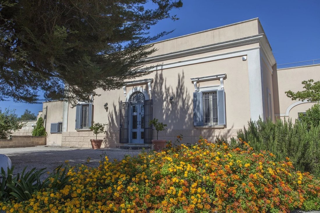 Villa in Oria, Apulia, Italy 1 - 15375116