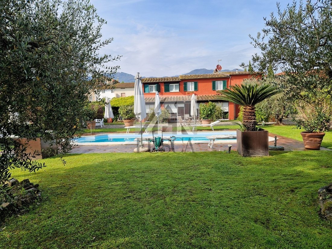 Country House in Capannori, Tuscany, Italy 2 - 14272475