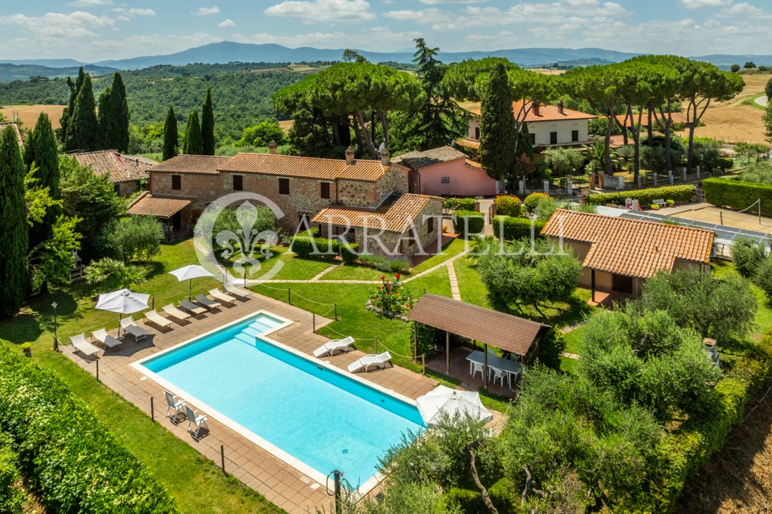 Country House in Castiglione del Lago, Umbria, Italy 2 - 14291792