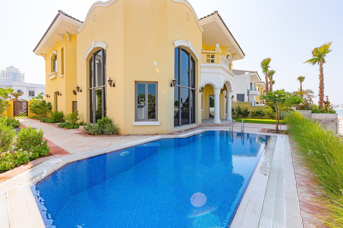 Villa in Palm Jumeirah, Dubai, United Arab Emirates 1 - 17020139