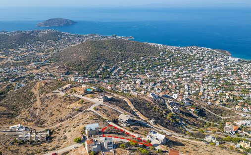 Land in Saronida, Attica, Greece 1