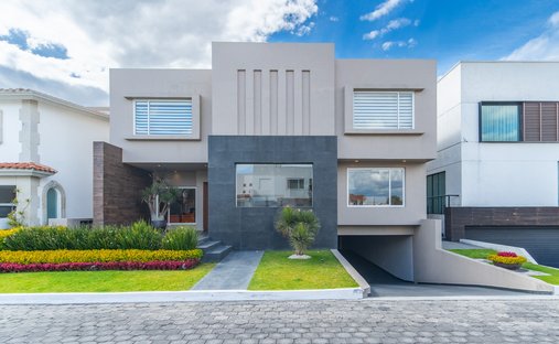 House in Llano Grande, State of Mexico, Mexico 1