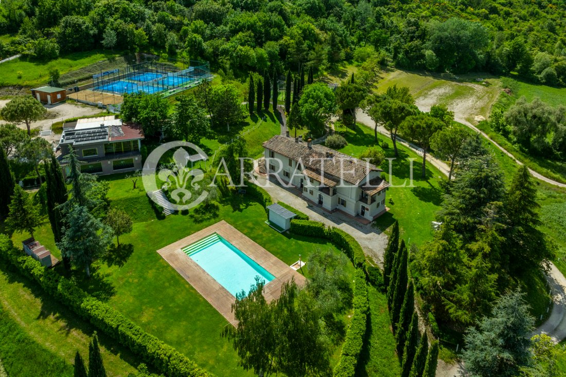 Country House in Spoleto, Umbria, Italy 4 - 15718297