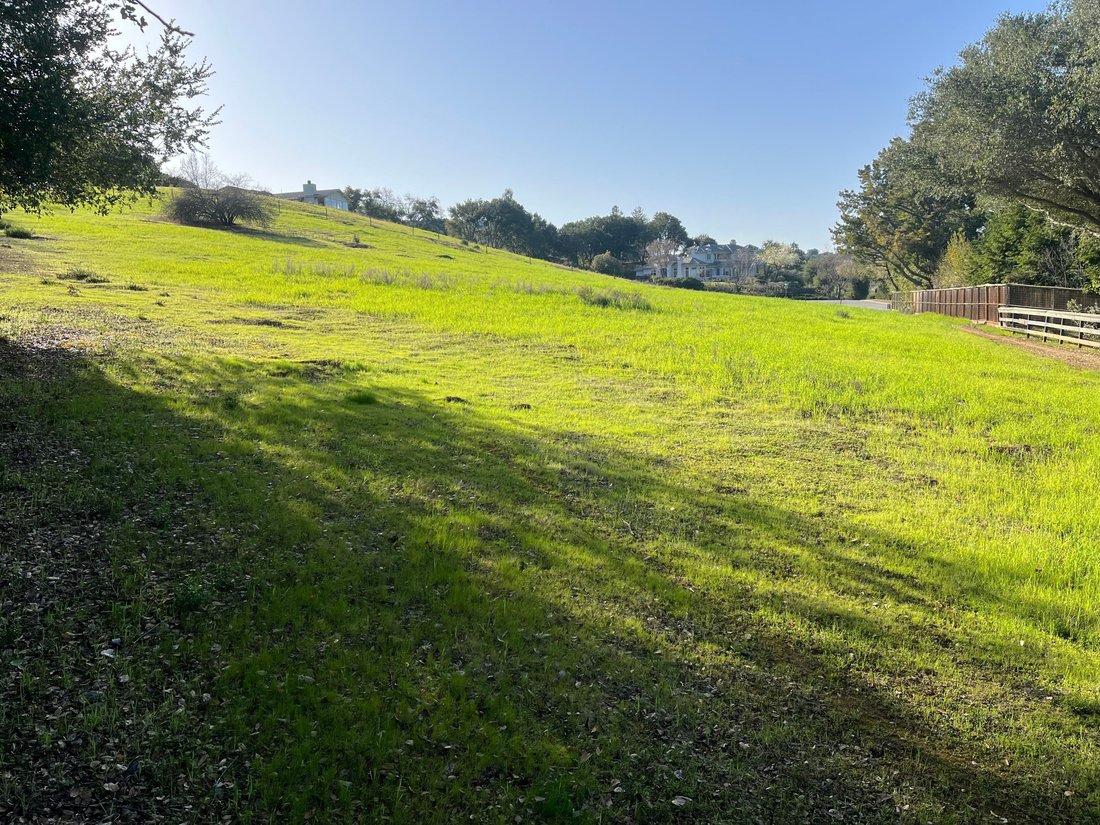 Land in Los Altos Hills, California, United States 5 - 17100718
