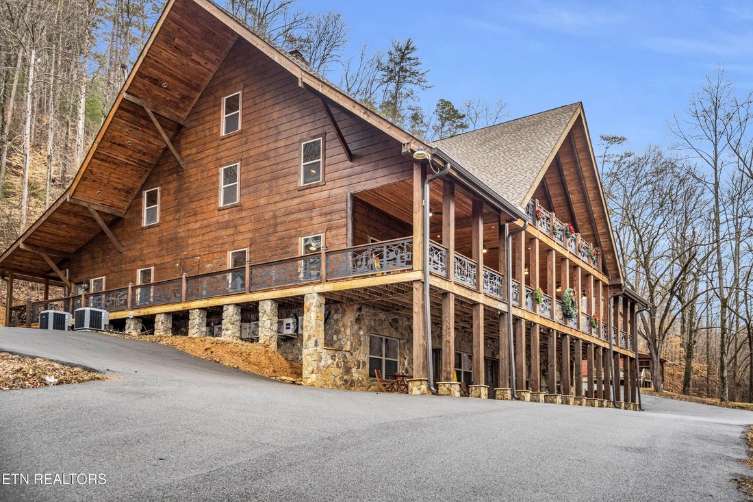 House in Tellico Plains, Tennessee, United States 1 - 17101720