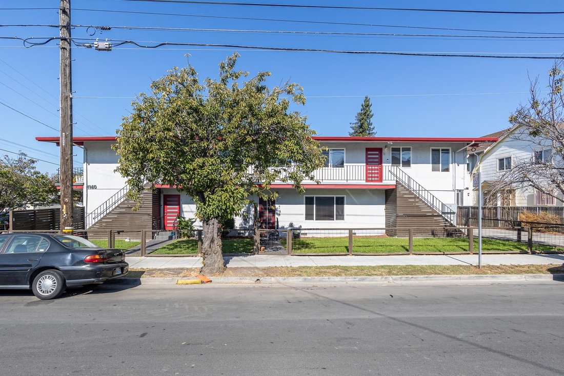 Oakland, California, United States 3 - 17102066