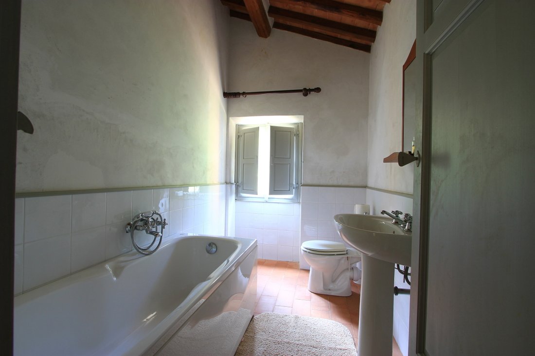 Country House in San Macario In Piano, Lucca, Tuscany 4 - 12885172