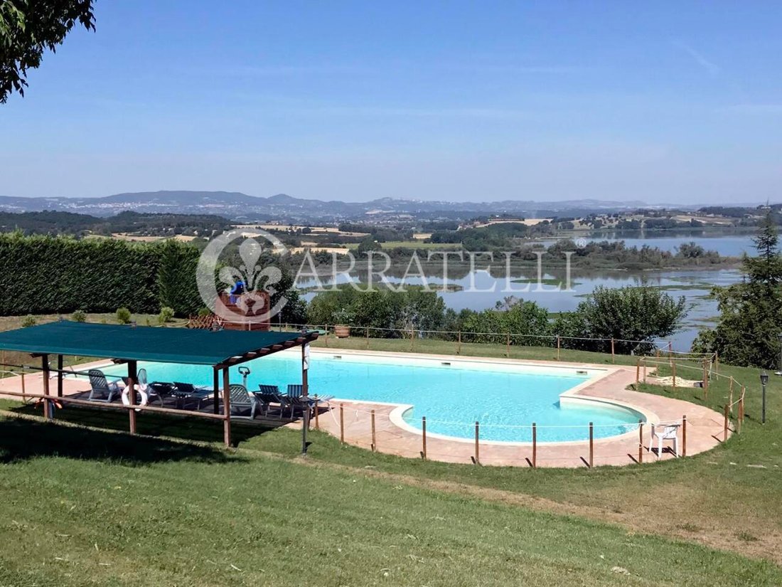 Country House in Castiglione del Lago, Umbria, Italy 2 - 15156527