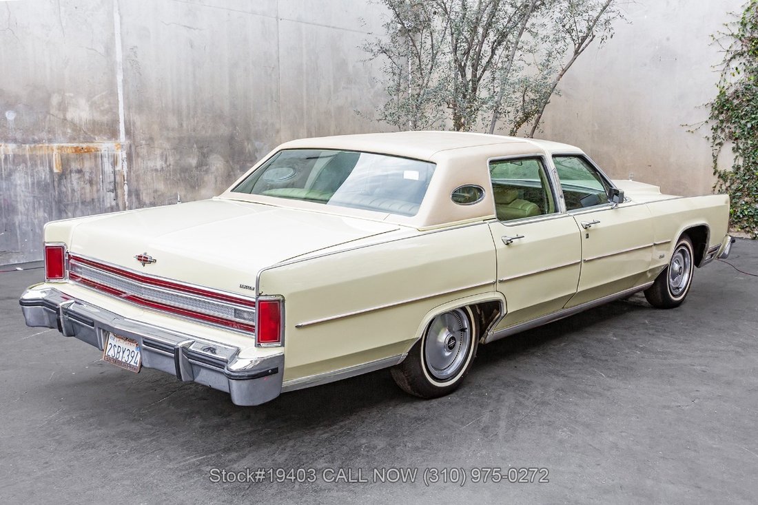 Lincoln Continental in Los Angeles, CA 5 - 17130558