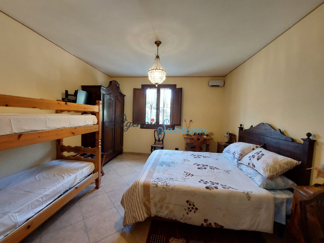 Villa in Bordighera, Liguria, Italy 5 - 14967175