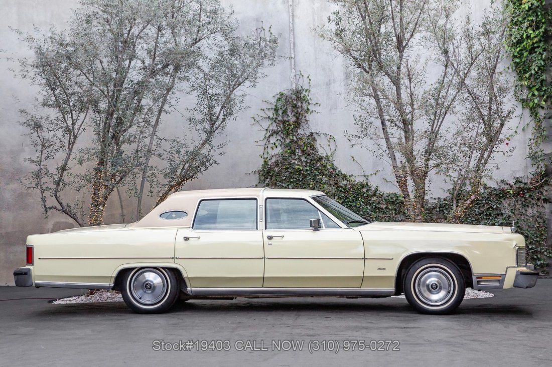 Lincoln Continental in Los Angeles, CA 4 - 17130558