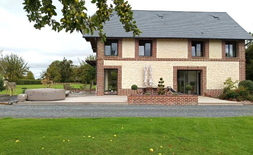 For Sale – Press House In A Peaceful Environment Near Pont L'evêque 14130