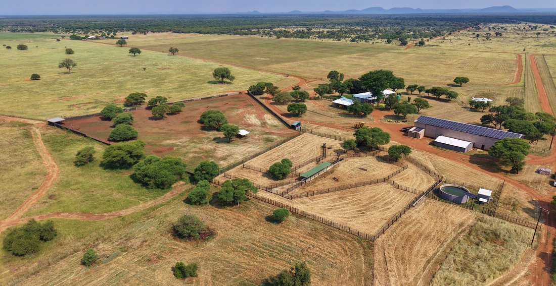 Farm Ranch in Thabazimbi, Limpopo, South Africa 2 - 17100281