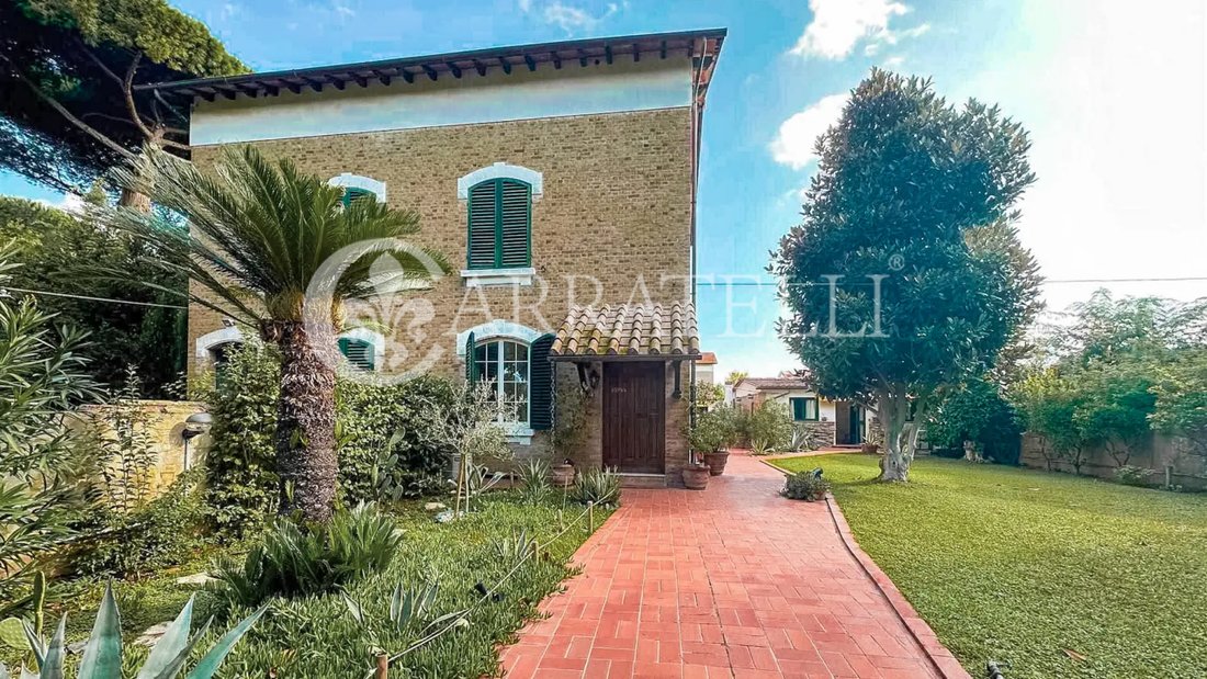 Villa in Rosignano Marittimo, Tuscany, Italy 1 - 15550641