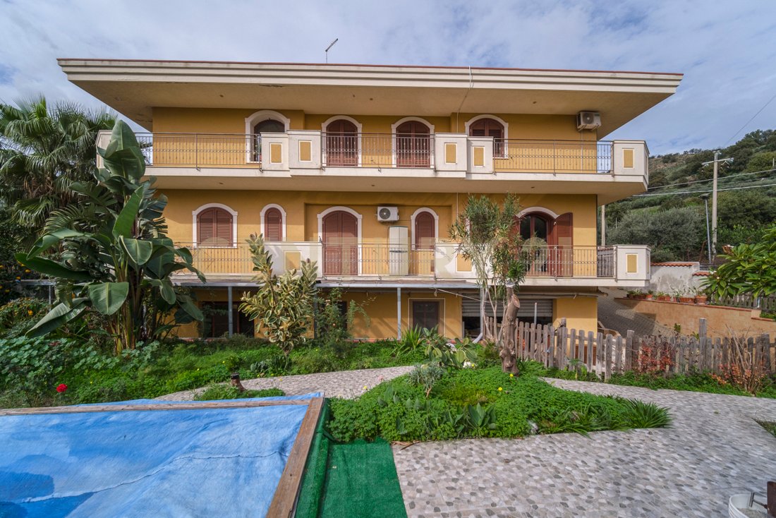 Villa in Santa Teresa di Riva, Sicily, Italy 3 - 16915101