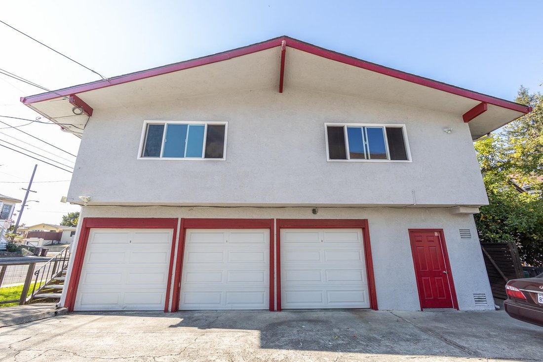 Oakland, California, United States 5 - 17102066