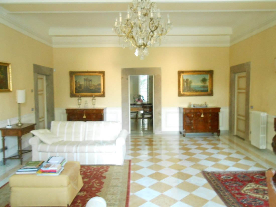 Villa in Sant'Anna, Lucca, Italy 4 - 12885189