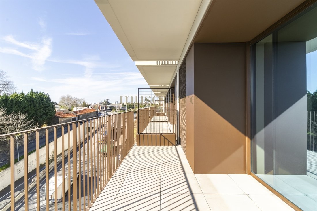 Apartment in Santa Marinha e Sao Pedro da Afurada, Porto District, Portugal 1 - 17102168