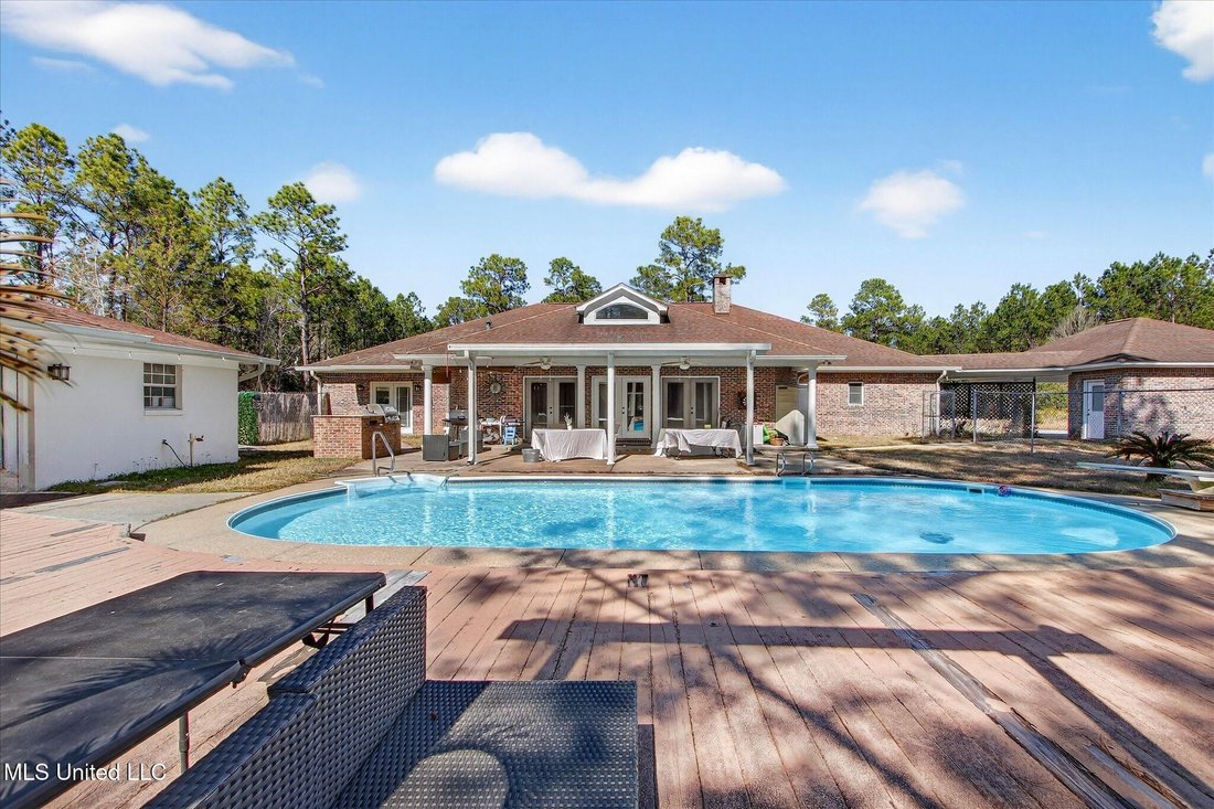 House in Gulfport, Mississippi, United States 4 - 17104108