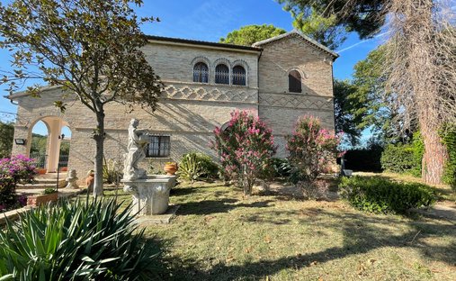 Villa a Centro Storico, Osimo, Marche 1