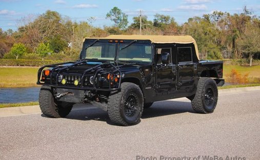 AM General Hummer in Calverton, NY, United States 1