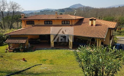 Villa in Pieve di Brancoli, Lucca, Tuscany 1
