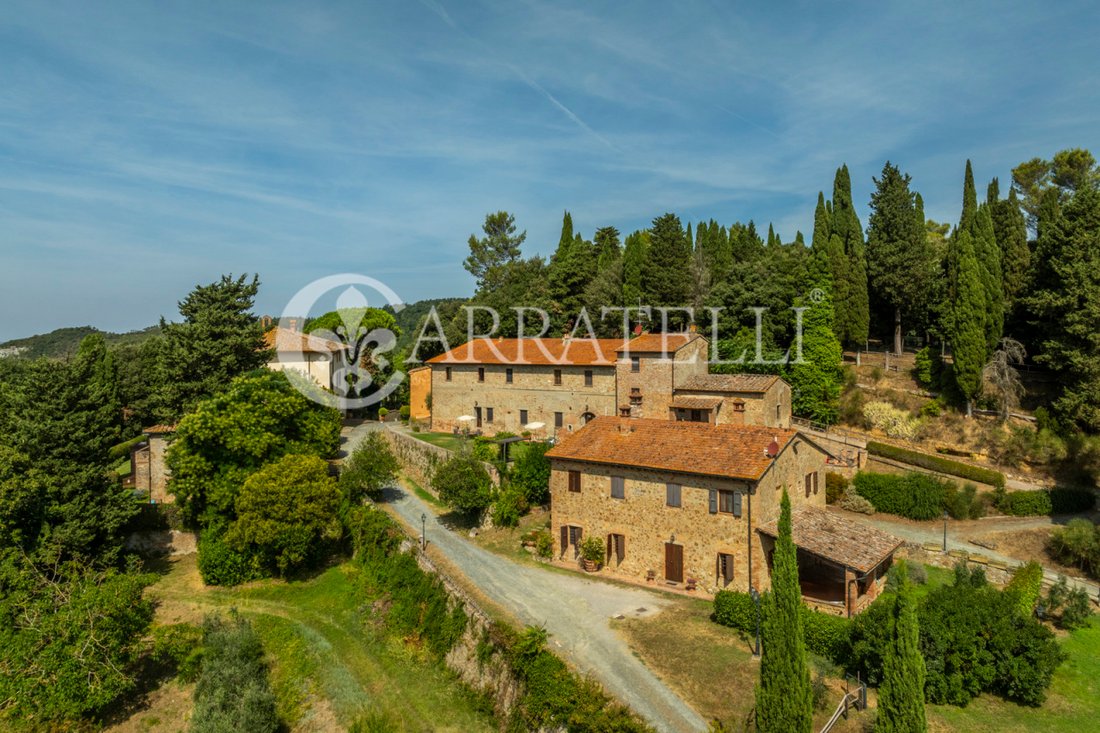 Villa in Gambassi Terme, Tuscany, Italy 1 - 14161666