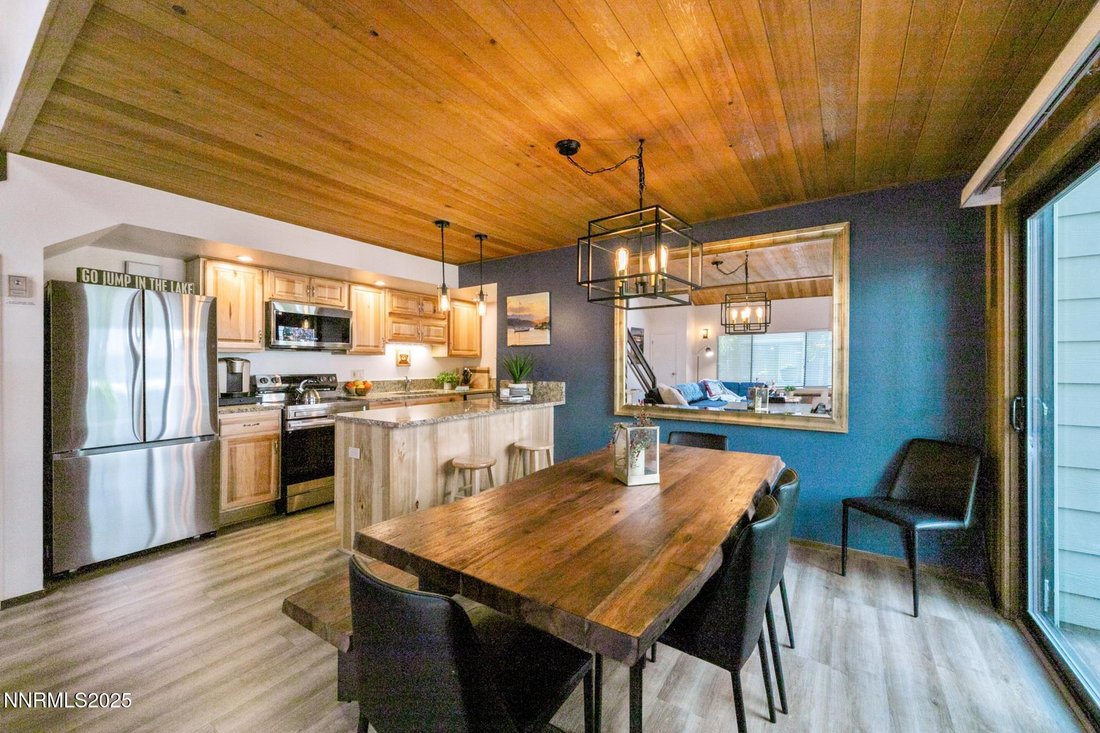 Condo in Incline Village, Nevada, United States 2 - 17103140