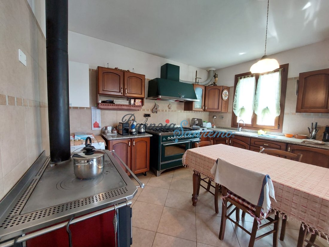 Villa in Bordighera, Liguria, Italy 2 - 14967175