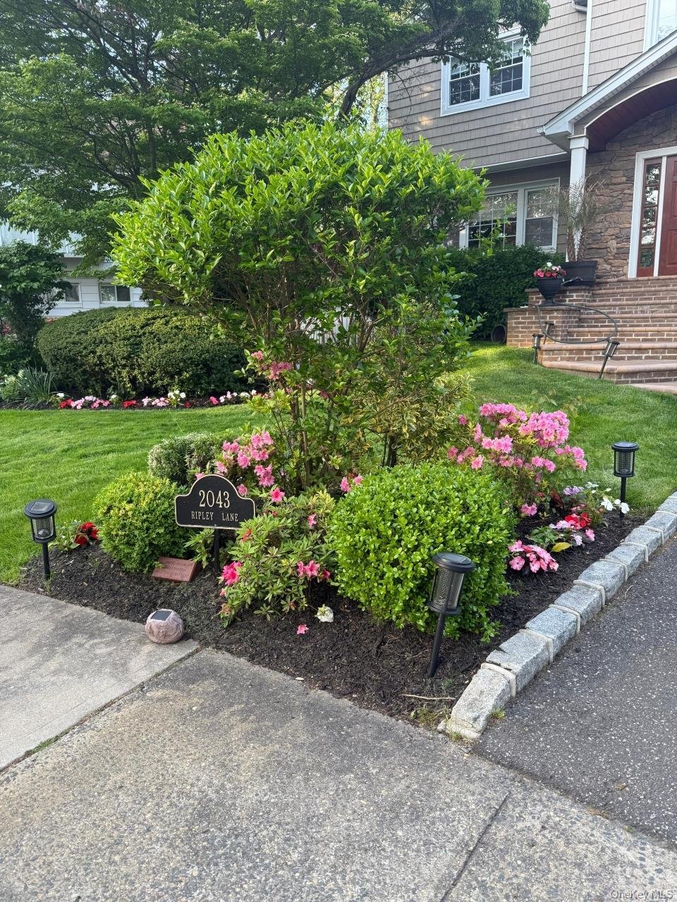 House in Merrick, New York, United States 2 - 17128934