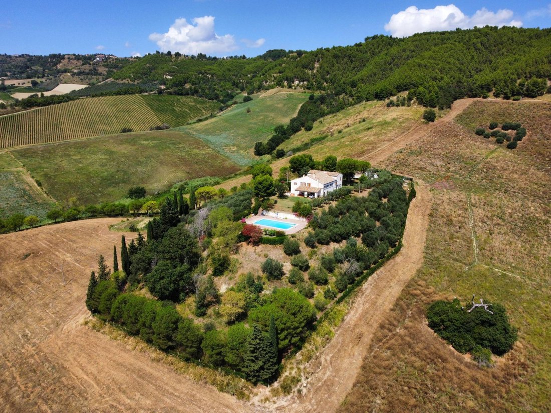 Country House in Ripatransone, Marche, Italy 4 - 17111025