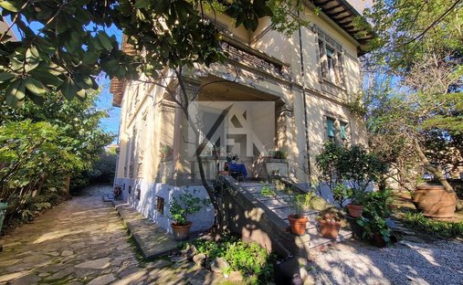 Villa in San Marco, Lucca, Italy 1