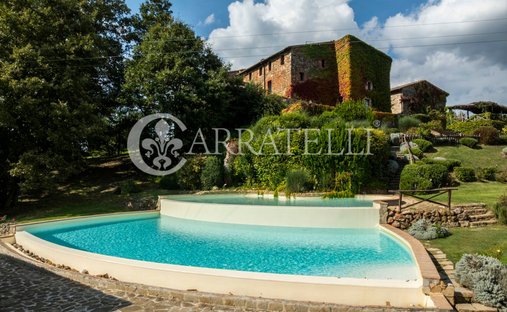 Country House in Chiusdino, Tuscany, Italy 1