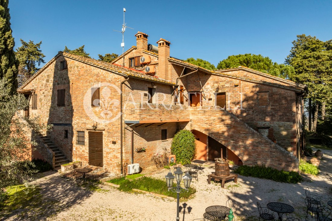 Country House in Castiglione del Lago, Umbria, Italy 3 - 13847596