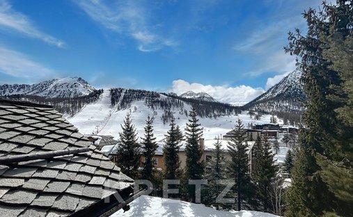 Chalet in Montgenèvre, Provence-Alpes-Côte d'Azur, France 1