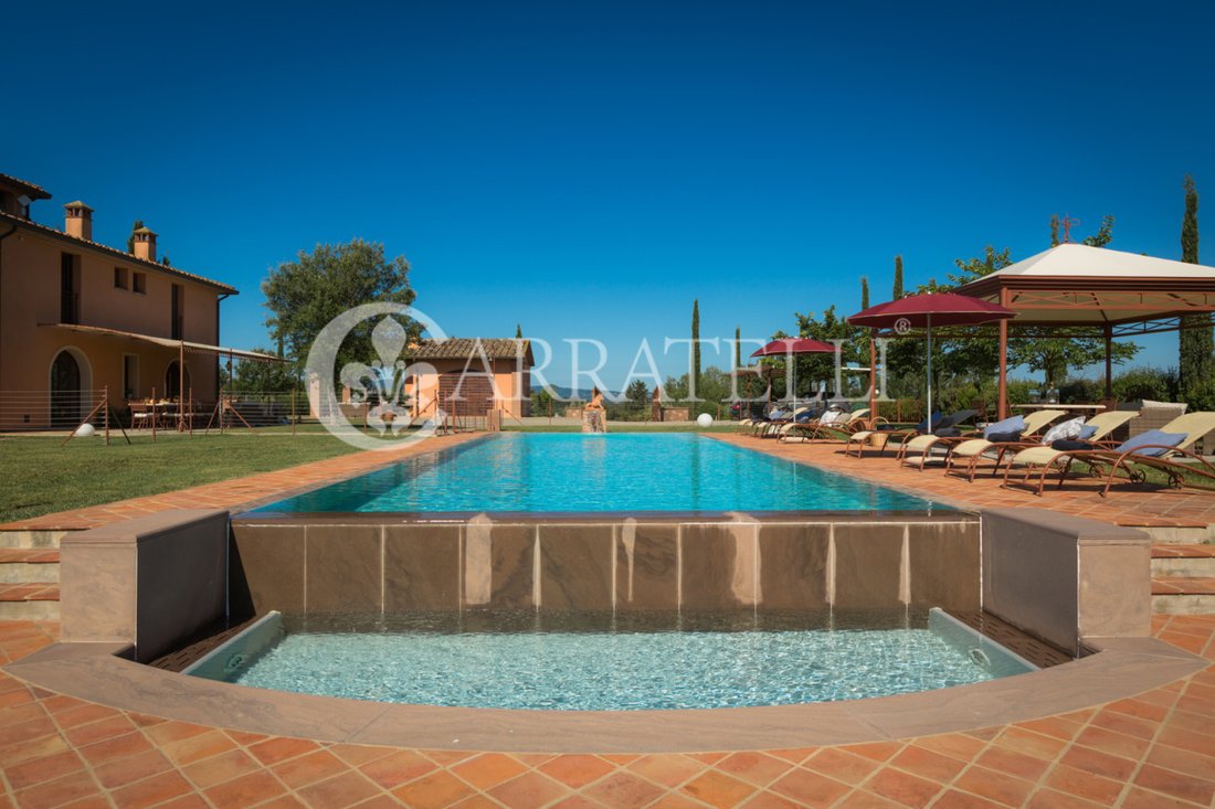 Villa en Peccioli, Toscana, Italia 1 - 15773141