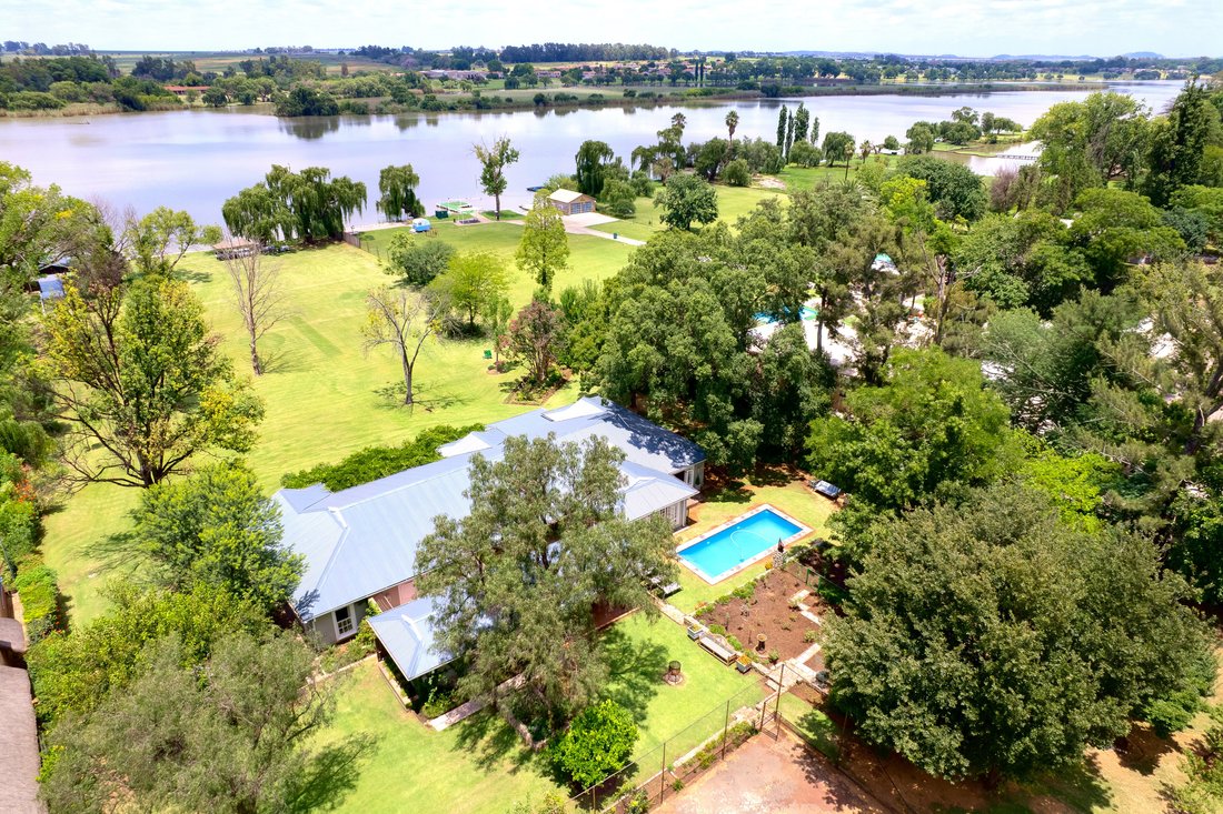 House in Vanderbijlpark, Free State, South Africa 5 - 17132593