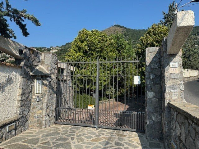Villa in Central Hill, Alassio, Liguria 4 - 14846273