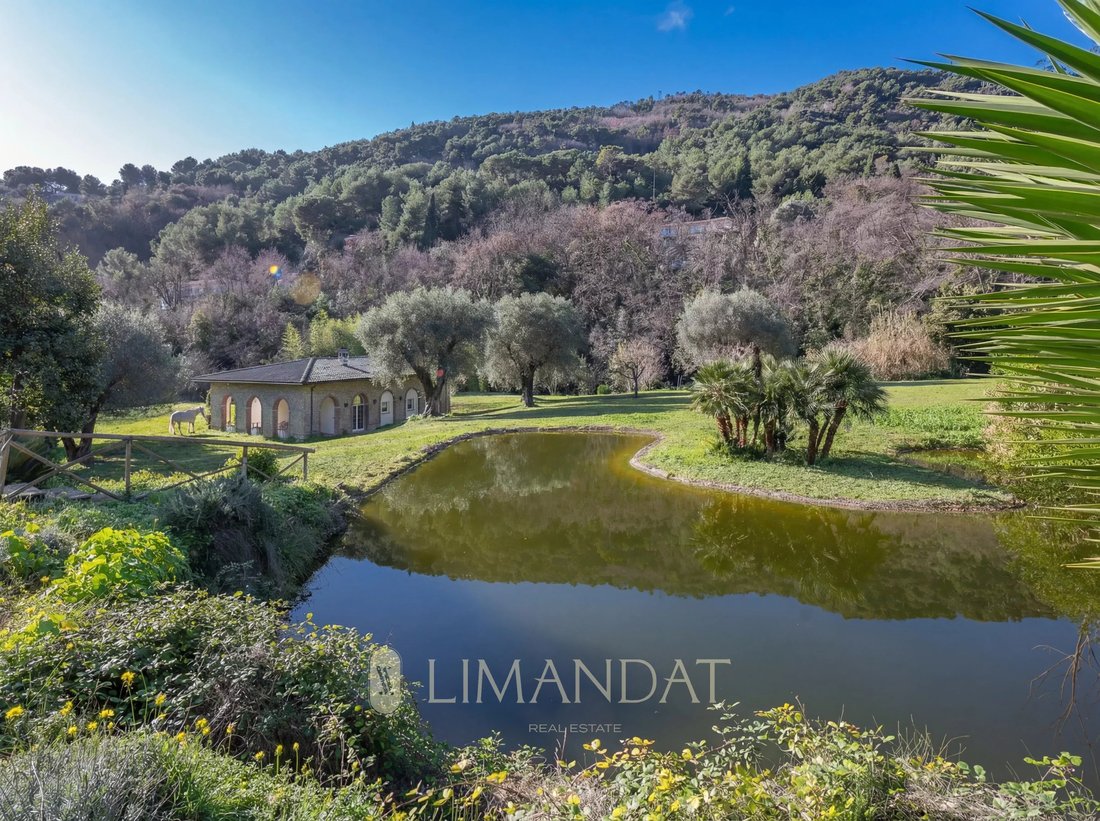 Estate in Menton, Provence-Alpes-Côte d'Azur, France 2 - 16923470