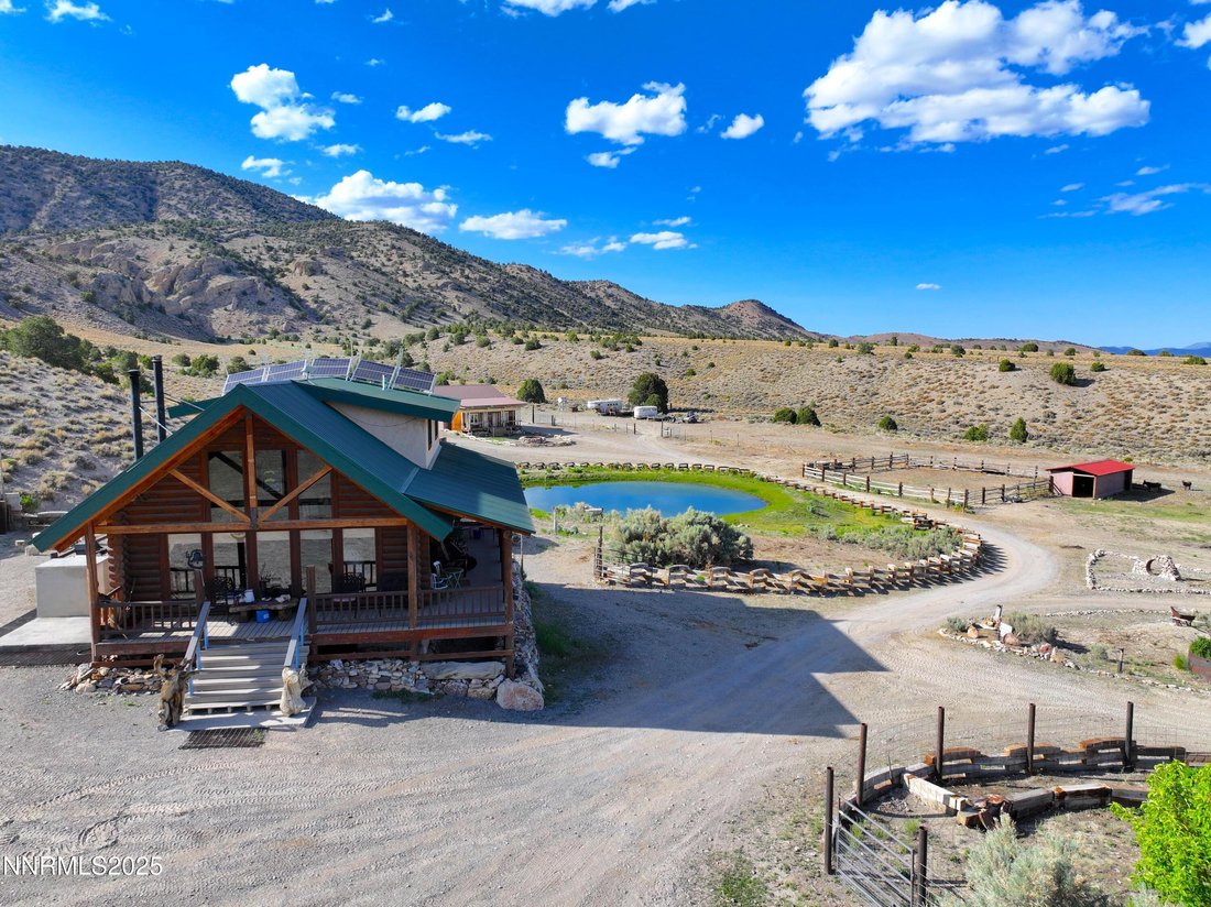 House in Round Mountain, Nevada, United States 1 - 17103237