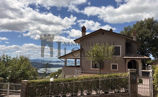 Villa in Passignano sul Trasimeno, Umbria, Italy 1